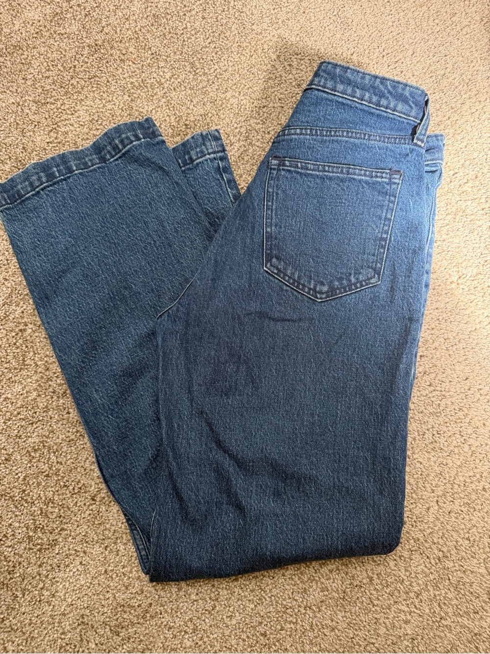Abercrombie & Fitch Women's Straight Leg Jeans in Blue Wash
